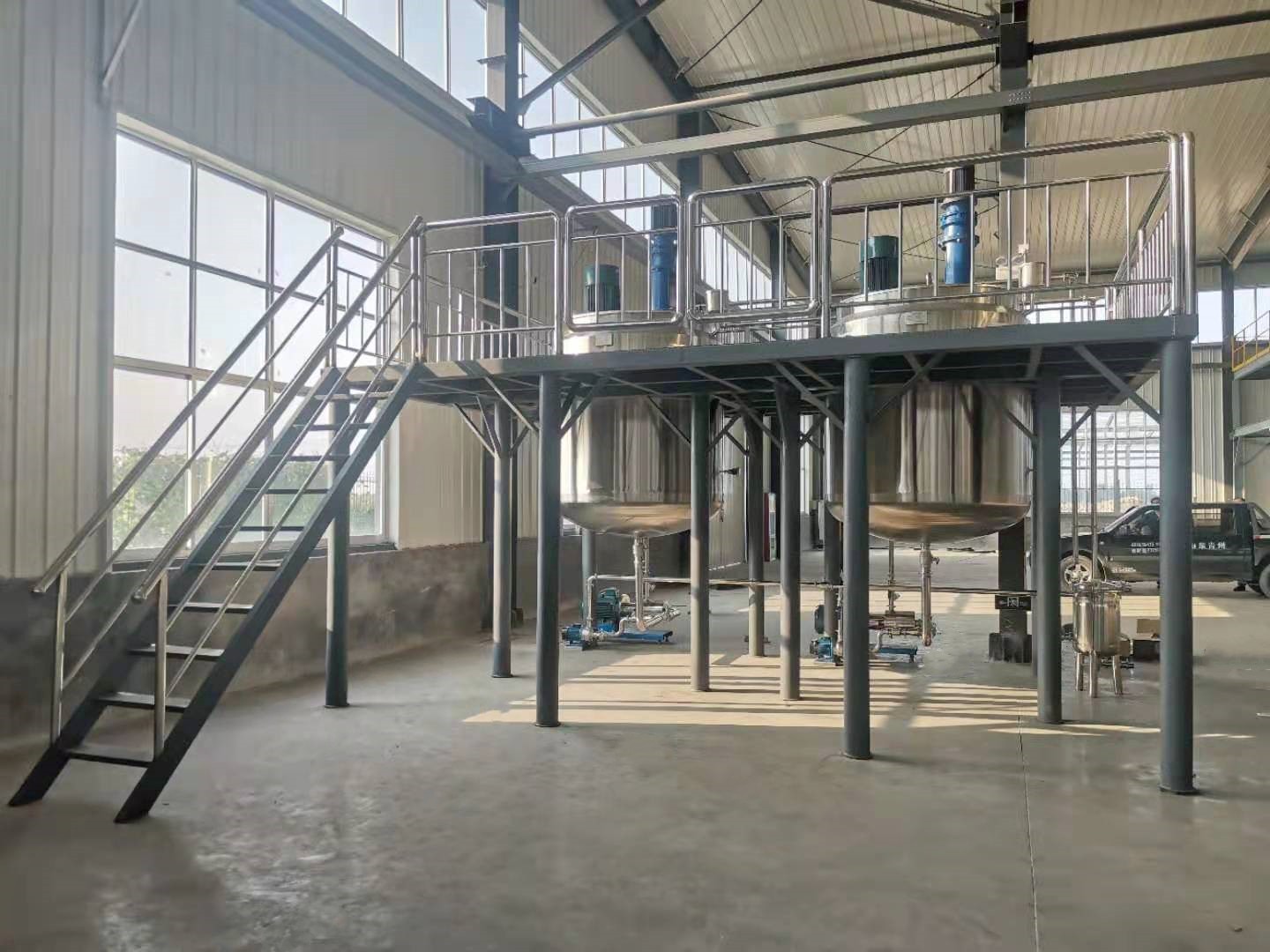 山東淄博客戶3噸液體水溶肥整套生產(chǎn)設(shè)備現(xiàn)場